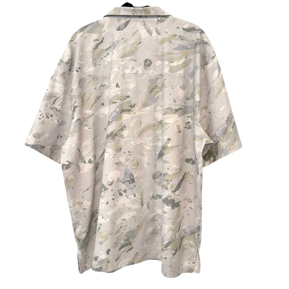 Lululemon Airing Easy Camp Collar Shirt Short Sleeve Lightweight Men Size XL - Picture 3 of 9